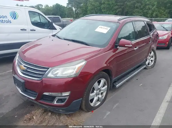 1GNKRGKD5HJ175896 2017 CHEVROLET TRAVERSE - Image 2