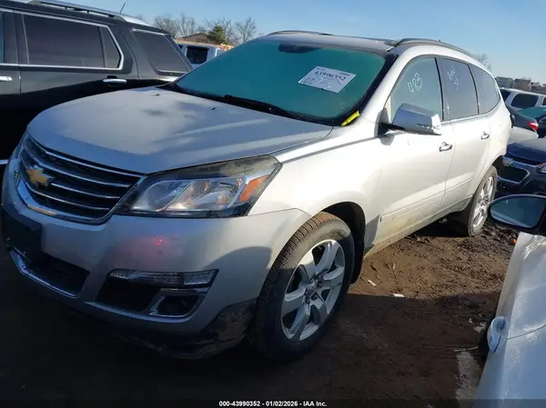 1GNKRGKD5HJ201039 2017 CHEVROLET TRAVERSE - Image 2