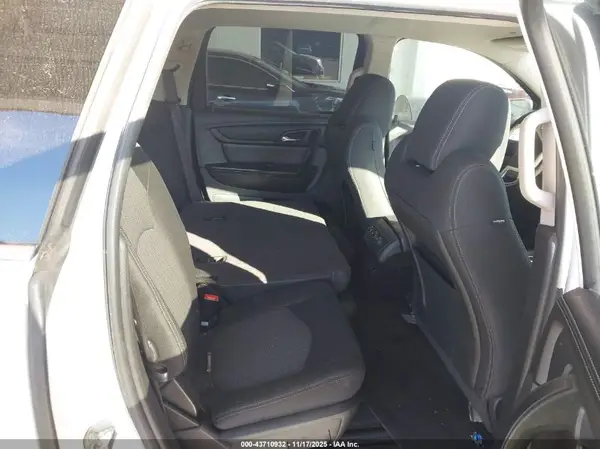 1GNKRGKD5HJ233439 2017 CHEVROLET TRAVERSE - Image 8