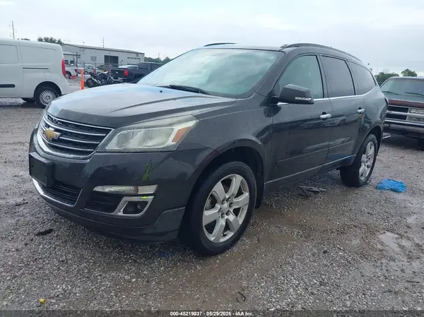 1GNKRGKD5HJ261919 2017 CHEVROLET TRAVERSE - Image 2
