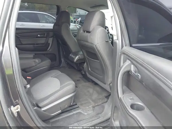 1GNKRGKD5HJ281247 2017 CHEVROLET TRAVERSE - Image 8