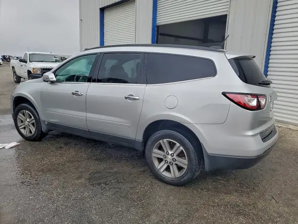 1GNKRGKD5HJ287906 2017 CHEVROLET TRAVERSE - Image 2