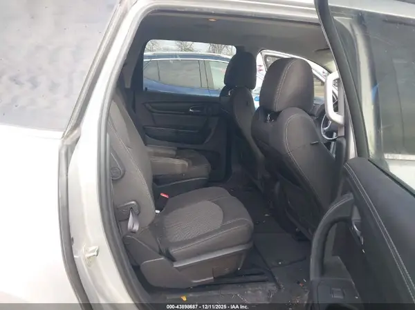 1GNKRGKD5HJ341124 2017 CHEVROLET TRAVERSE - Image 8