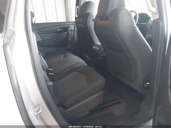 1GNKRGKD5HJ349885 2017 CHEVROLET TRAVERSE - Image 8