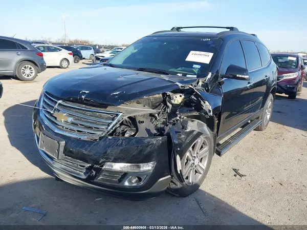 1GNKRGKD5HJ352351 2017 CHEVROLET TRAVERSE - Image 2
