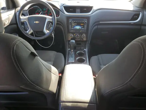 1GNKRGKD6HJ101144 2017 CHEVROLET TRAVERSE - Image 8