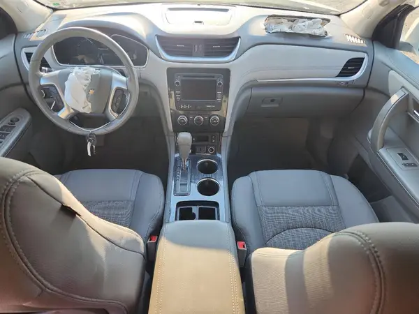 1GNKRGKD6HJ102052 2017 CHEVROLET TRAVERSE - Image 8