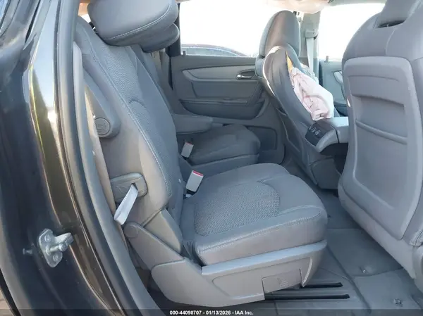 1GNKRGKD6HJ113908 2017 CHEVROLET TRAVERSE - Image 8
