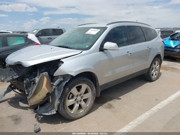 1GNKRGKD6HJ173171 2017 CHEVROLET TRAVERSE - Image 2