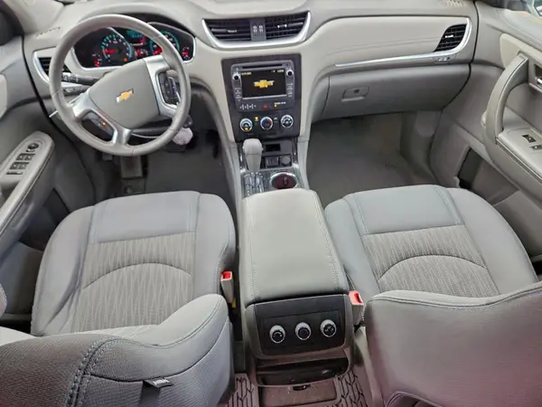 1GNKRGKD6HJ175745 2017 CHEVROLET TRAVERSE - Image 8