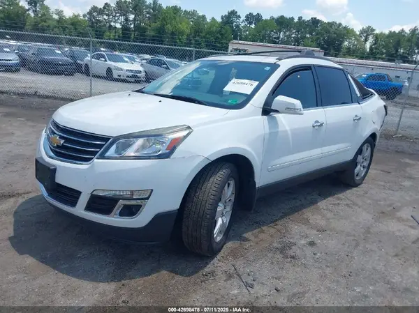1GNKRGKD6HJ178239 2017 CHEVROLET TRAVERSE - Image 2