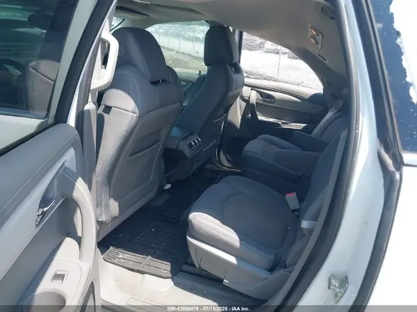 1GNKRGKD6HJ178239 2017 CHEVROLET TRAVERSE - Image 8