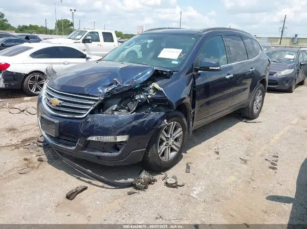 1GNKRGKD6HJ181965 2017 CHEVROLET TRAVERSE - Image 2