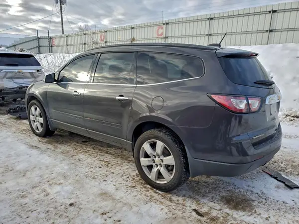1GNKRGKD6HJ190262 2017 CHEVROLET TRAVERSE - Image 2