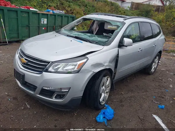 1GNKRGKD6HJ226547 2017 CHEVROLET TRAVERSE - Image 2
