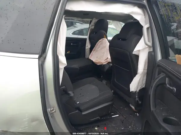 1GNKRGKD6HJ226547 2017 CHEVROLET TRAVERSE - Image 8