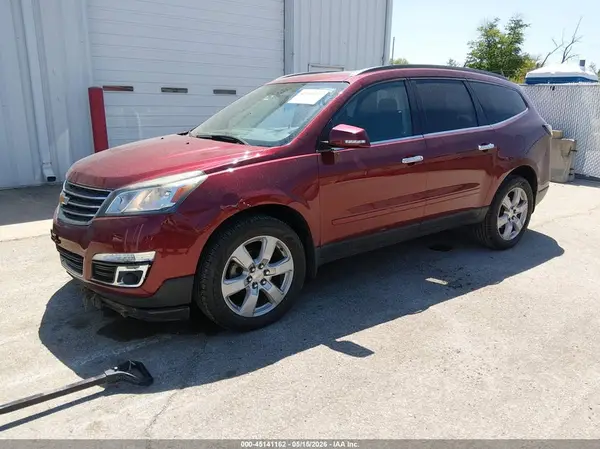 1GNKRGKD6HJ236785 2017 CHEVROLET TRAVERSE - Image 2