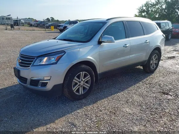 1GNKRGKD6HJ239749 2017 CHEVROLET TRAVERSE - Image 2