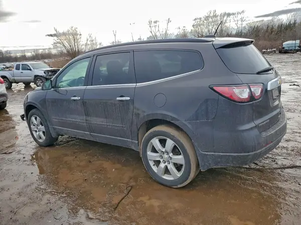1GNKRGKD6HJ245695 2017 CHEVROLET TRAVERSE - Image 2