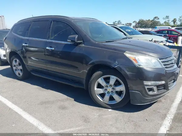 1GNKRGKD6HJ251870 2017 CHEVROLET TRAVERSE - Image 1