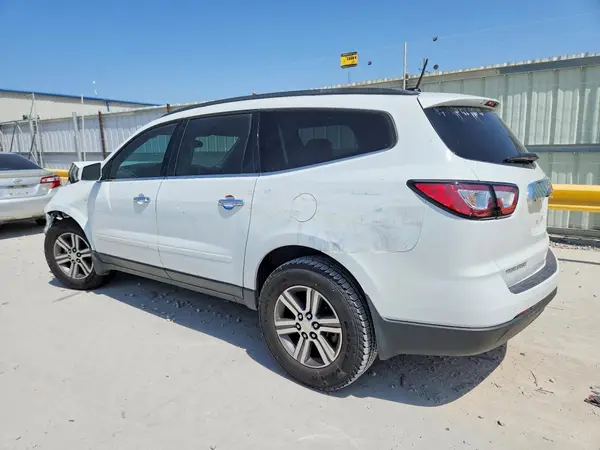 1GNKRGKD6HJ258592 2017 CHEVROLET TRAVERSE - Image 2