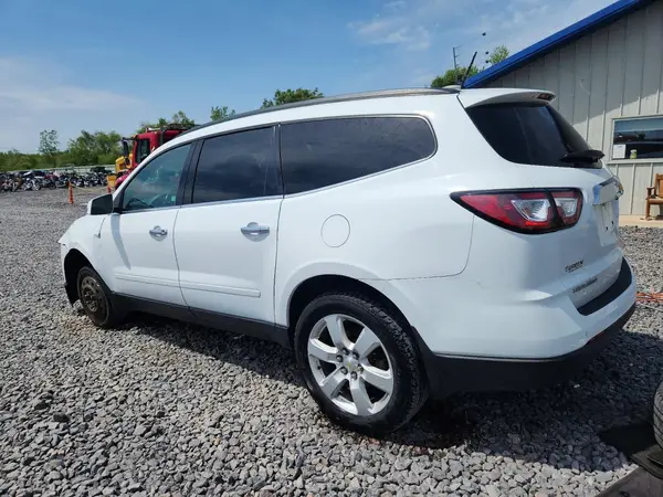 1GNKRGKD6HJ268555 2017 CHEVROLET TRAVERSE - Image 2