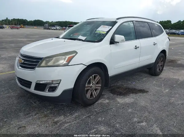 1GNKRGKD6HJ271276 2017 CHEVROLET TRAVERSE - Image 2