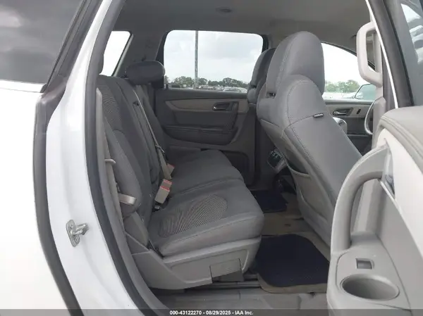 1GNKRGKD6HJ271276 2017 CHEVROLET TRAVERSE - Image 8