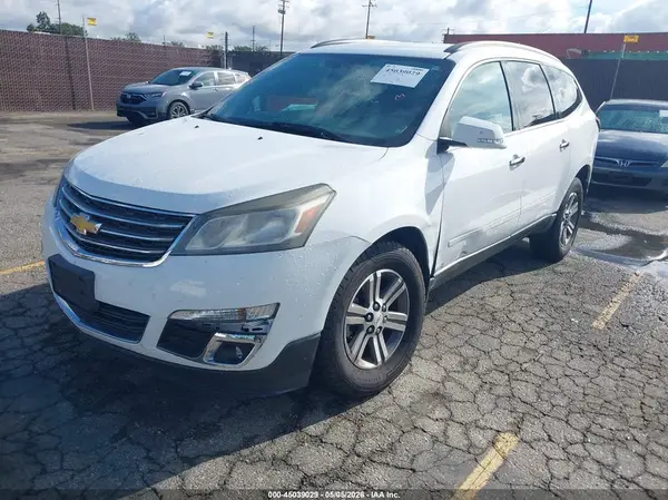 1GNKRGKD6HJ277062 2017 CHEVROLET TRAVERSE - Image 2