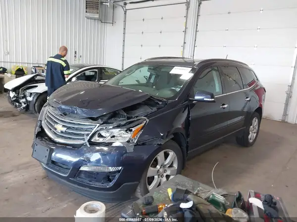 1GNKRGKD6HJ282360 2017 CHEVROLET TRAVERSE - Image 2