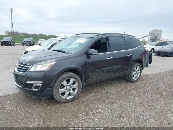 1GNKRGKD6HJ288451 2017 CHEVROLET TRAVERSE - Image 2
