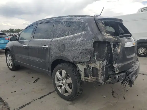1GNKRGKD6HJ306785 2017 CHEVROLET TRAVERSE - Image 2