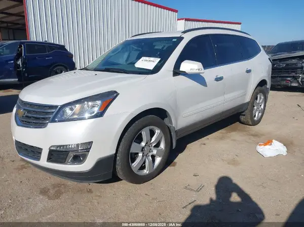 1GNKRGKD6HJ324011 2017 CHEVROLET TRAVERSE - Image 2