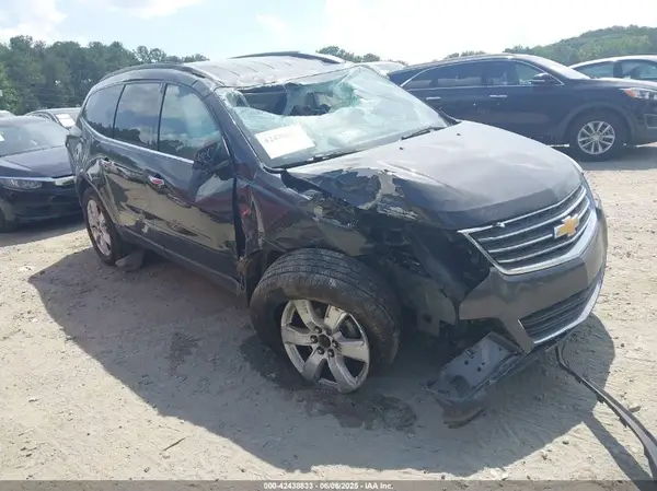 1GNKRGKD6HJ332450 2017 CHEVROLET TRAVERSE - Image 1