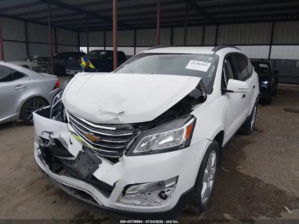 1GNKRGKD6HJ335302 2017 CHEVROLET TRAVERSE - Image 2