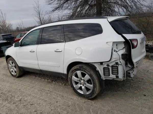 1GNKRGKD6HJ337907 2017 CHEVROLET TRAVERSE - Image 2