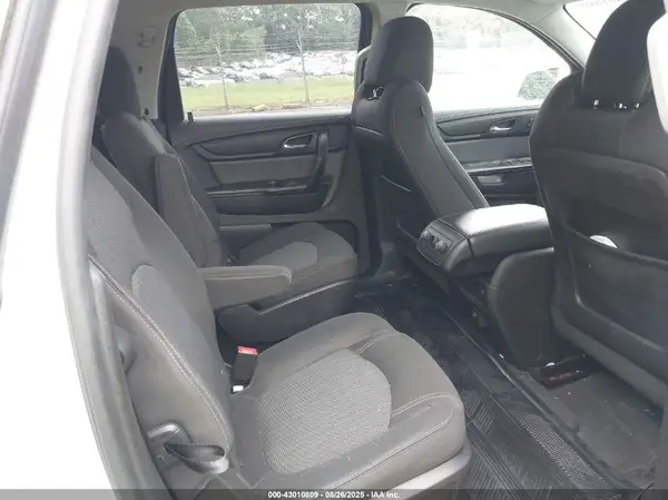 1GNKRGKD6HJ339754 2017 CHEVROLET TRAVERSE - Image 8