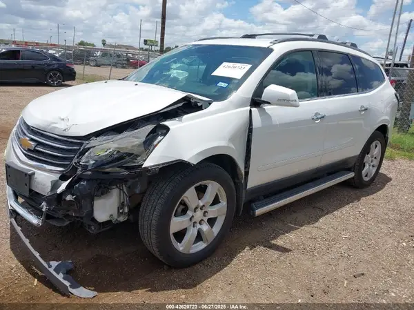 1GNKRGKD6HJ348468 2017 CHEVROLET TRAVERSE - Image 2