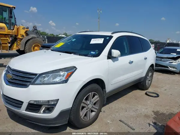 1GNKRGKD6HJ349524 2017 CHEVROLET TRAVERSE - Image 2