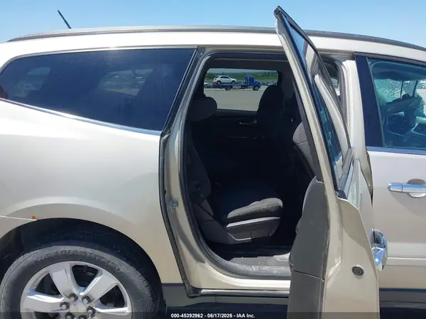 1GNKRGKD7GJ100535 2016 CHEVROLET TRAVERSE - Image 8