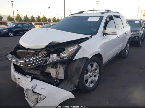 1GNKRGKD7GJ208413 2016 CHEVROLET TRAVERSE - Image 2