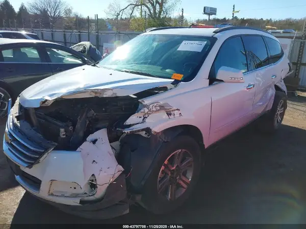 1GNKRGKD7GJ262987 2016 CHEVROLET TRAVERSE - Image 2
