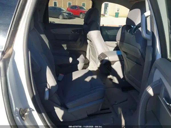 1GNKRGKD7GJ262987 2016 CHEVROLET TRAVERSE - Image 8
