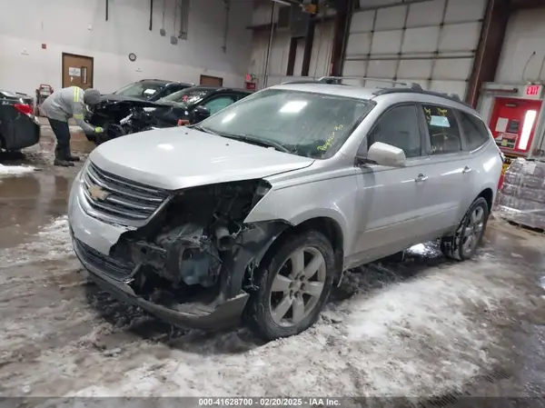 1GNKRGKD7GJ301142 2016 CHEVROLET TRAVERSE - Image 2