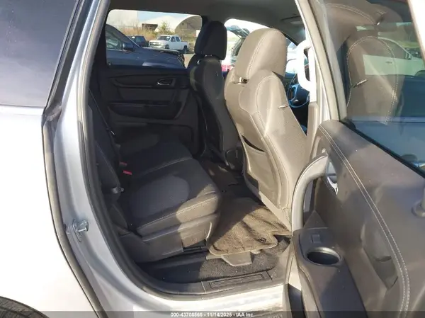 1GNKRGKD7HJ104229 2017 CHEVROLET TRAVERSE - Image 8