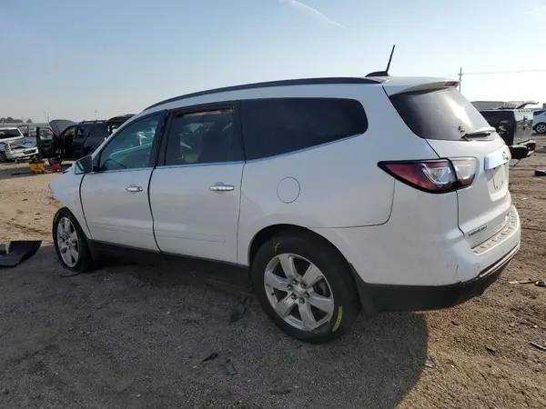 1GNKRGKD7HJ107485 2017 CHEVROLET TRAVERSE - Image 2