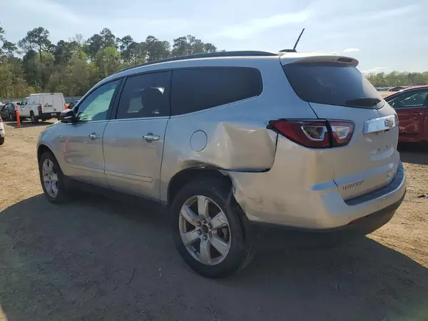 1GNKRGKD7HJ114243 2017 CHEVROLET TRAVERSE - Image 2