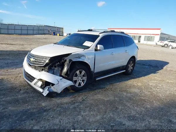 1GNKRGKD7HJ126828 2017 CHEVROLET TRAVERSE - Image 2
