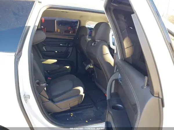 1GNKRGKD7HJ126828 2017 CHEVROLET TRAVERSE - Image 8