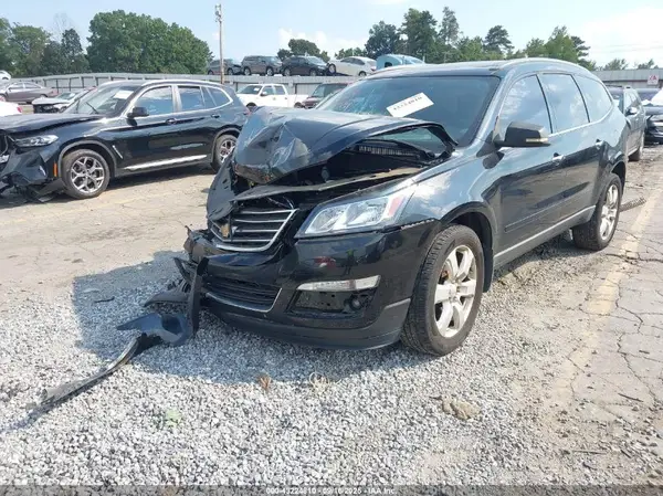 1GNKRGKD7HJ144178 2017 CHEVROLET TRAVERSE - Image 2